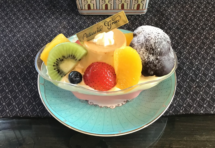 苺ムースプリンアラモード